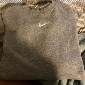 Nike pullover